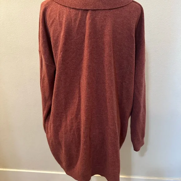 Garnet Hill cashmere sweater - Picture 5 of 6